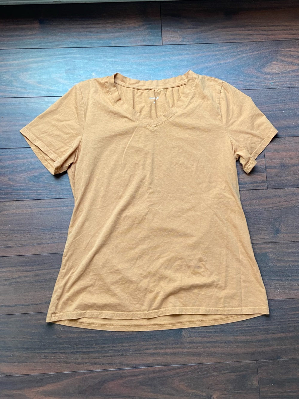 ELESOMO BROWN V-NECK COTTON TEE SHIRT M